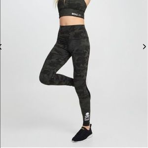 Align pant 28” full length incognito camo leggings